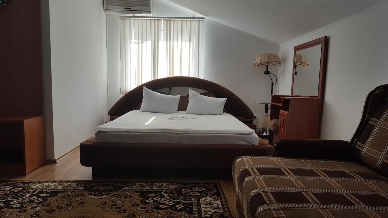 Hotel Confort Drochia المظهر الخارجي الصورة